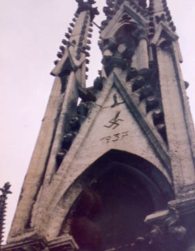 Schmähskulptur im Dom zu Köln